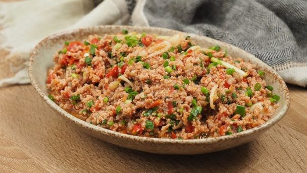 Thịt xay sốt cà chua chứa bao nhiêu calo và ăn có béo không